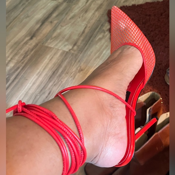 🔥🔥🔥🔥Jessica Rich Mesh Stilettos - Picture 4 of 4